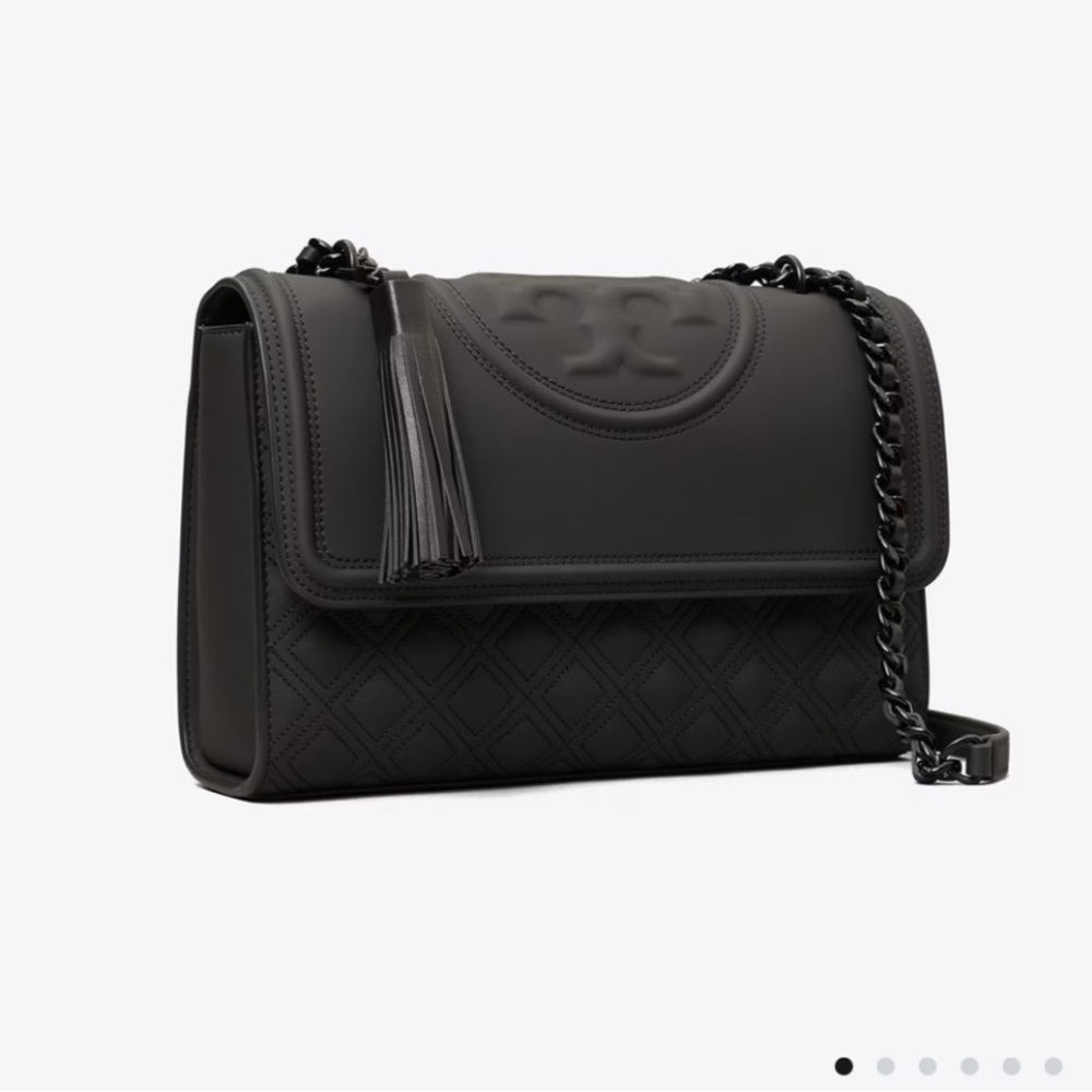 Chic Black Quilted Shoulder Bag